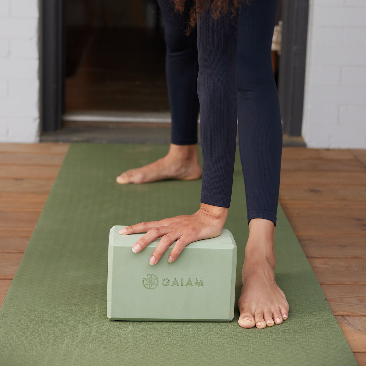 EVOLVE BY GAIAM Foam Yoga Block Purple Improves Balance Deepen Stretch –  Parsimony Shoppes