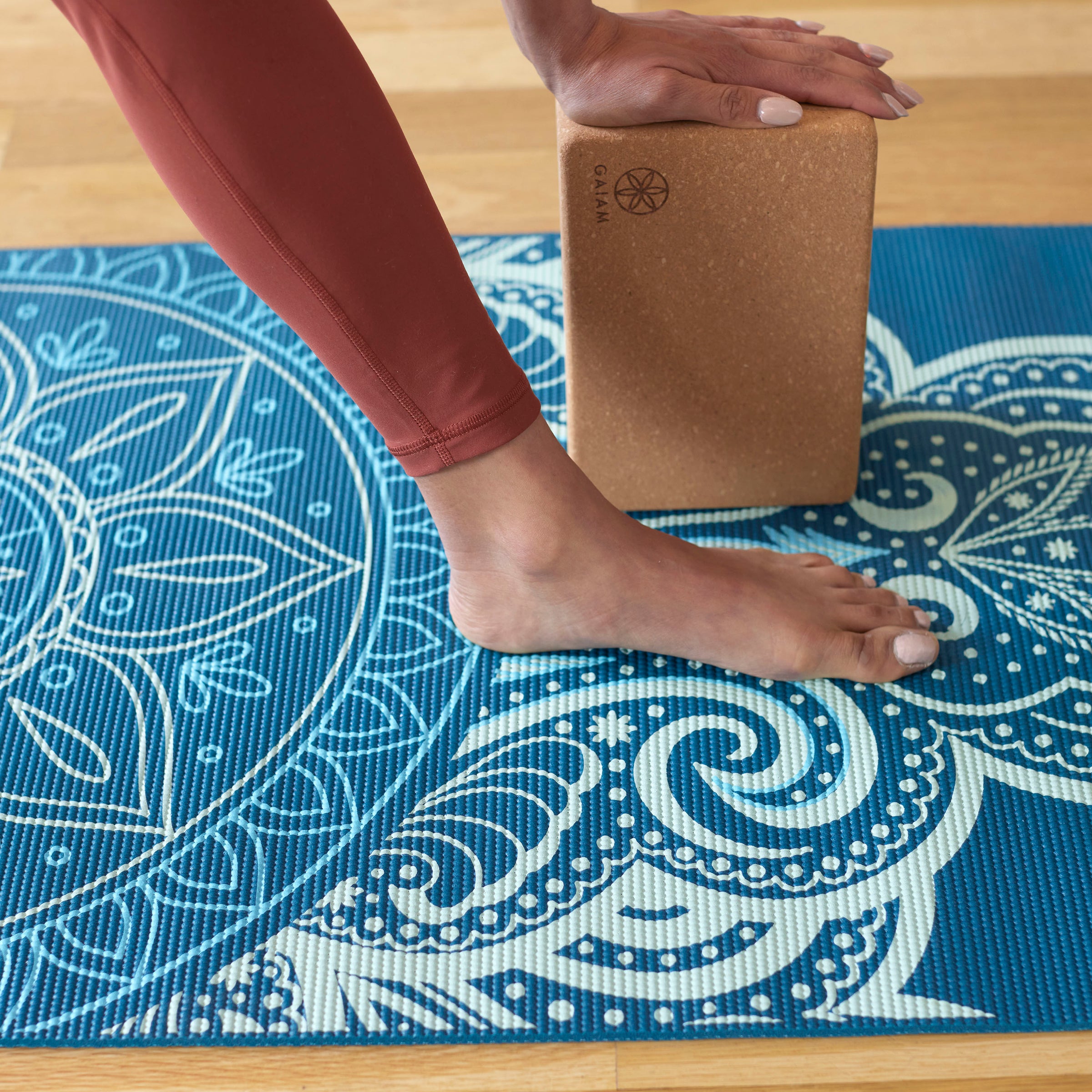 Premium Reversible Blue Yoga Mat - Gaiam 6mm Yoga Mat – GetACTV